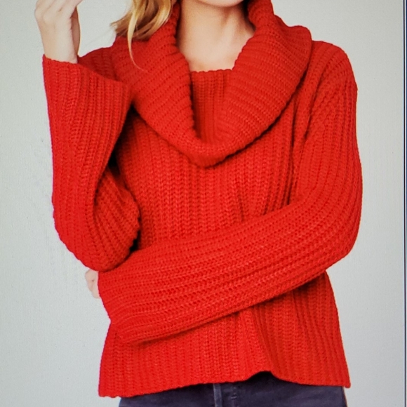 🎉Host Pick!❣BB DAKOTA LOVE ACTUALLY SWEATER - Picture 2 of 9